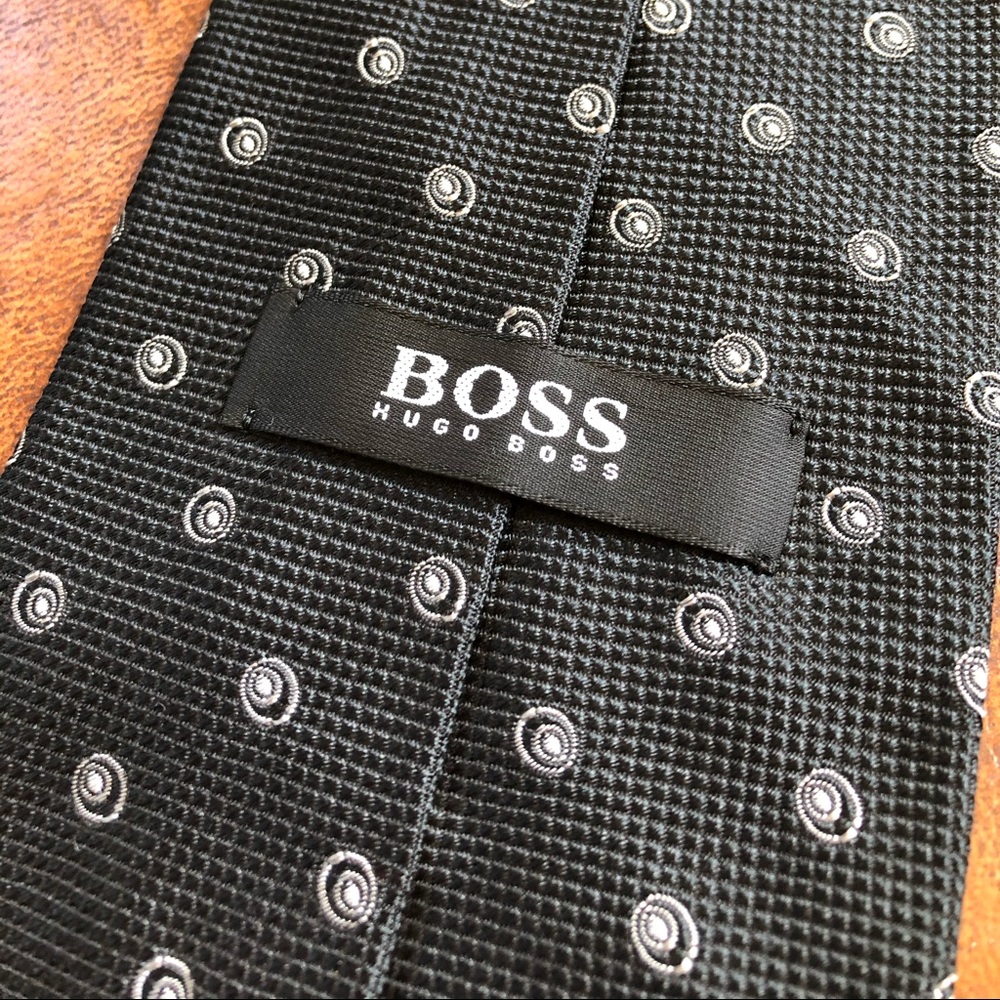 Hugo Boss Men 100% Silk Tie Made in Italy